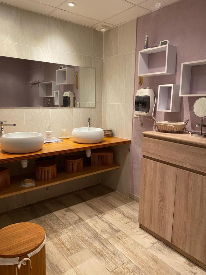 Soleil Lotus Apartment Saint-Hilaire-de-Brethmas ภายนอก รูปภาพ