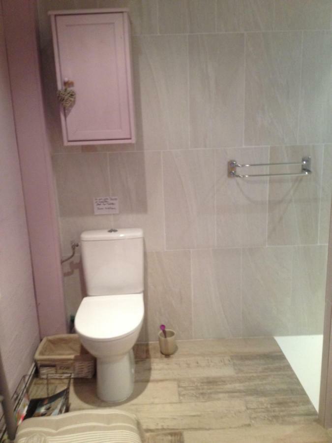 Soleil Lotus Apartment Saint-Hilaire-de-Brethmas ภายนอก รูปภาพ