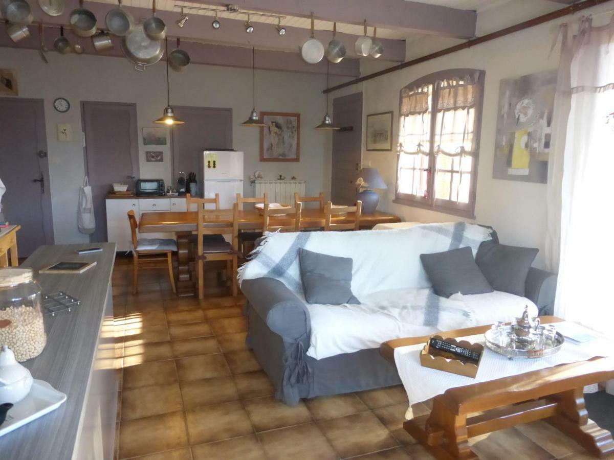 Soleil Lotus Apartment Saint-Hilaire-de-Brethmas ภายนอก รูปภาพ