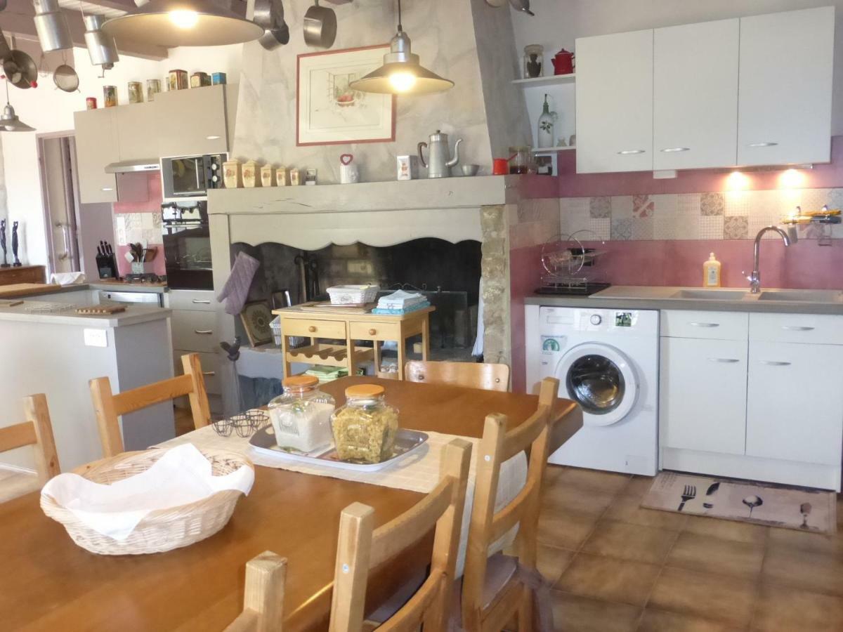 Soleil Lotus Apartment Saint-Hilaire-de-Brethmas ภายนอก รูปภาพ